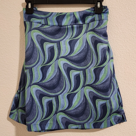 Greg Norman women's L skort and XL golf shirt MATCHING SET. Item 081224XX - Picture 9 of 12